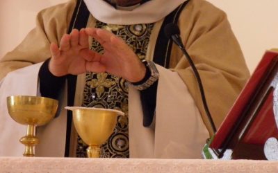 Consecration: A Priest Shares What You Need To Know About This Part Of The Mass