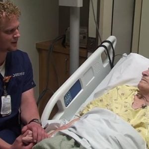 singing nurse Watch This Beautiful Act of Love As A Nurse Sings To His Patients